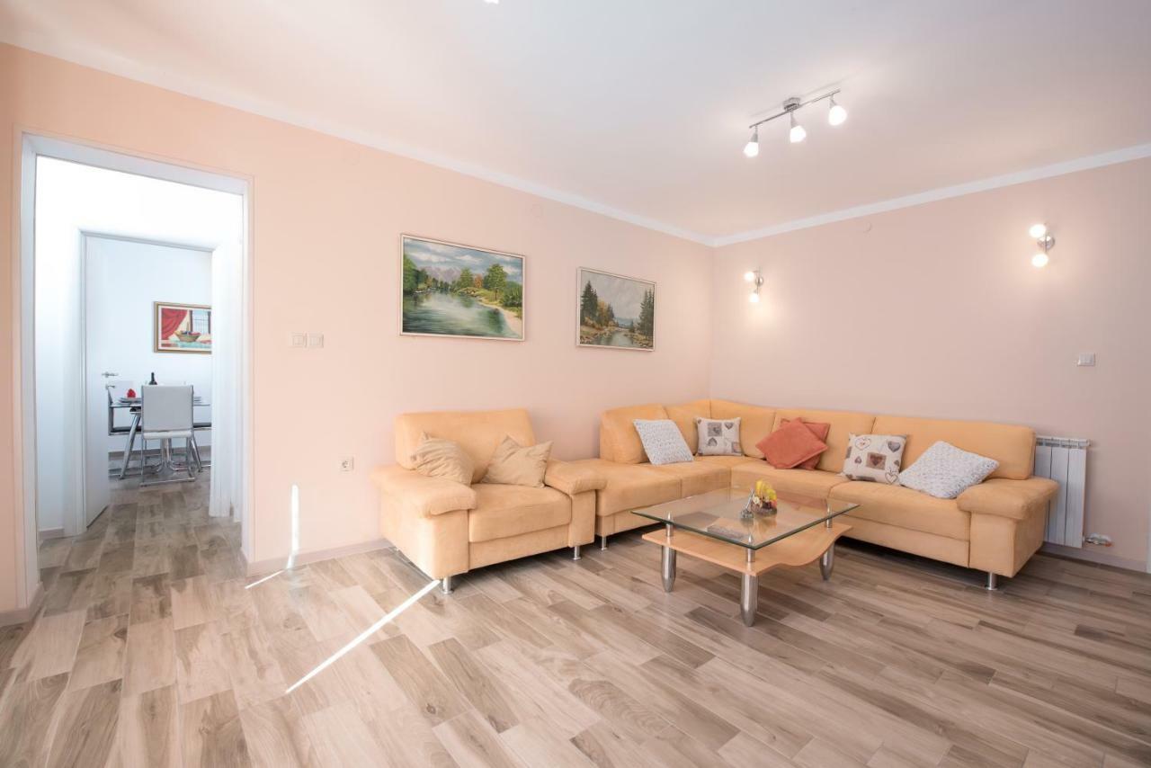 Apartman Vita غييكا المظهر الخارجي الصورة